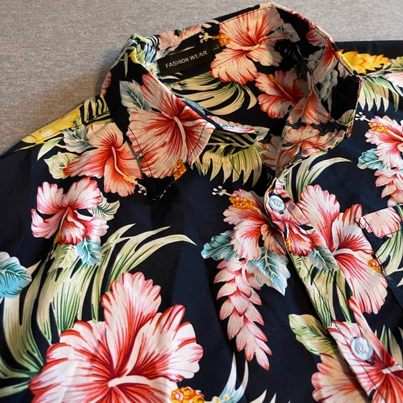 Fashion Wear button down - Picture 4 of 6